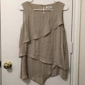 Women’s cute flowy top